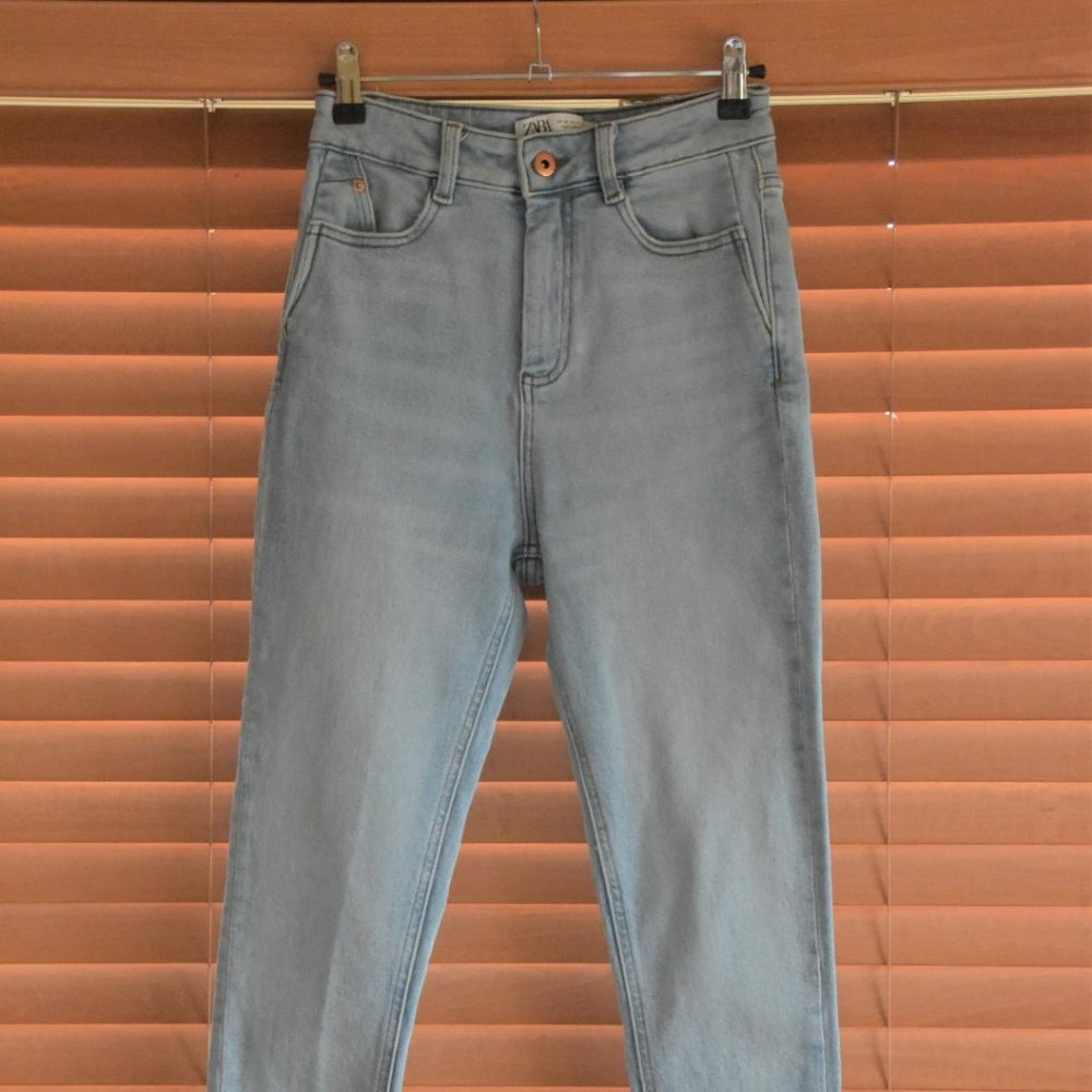 99% ORGANIC COTTON Zara Light Blue Cotton Denim High-Waisted Jeans US Size 4